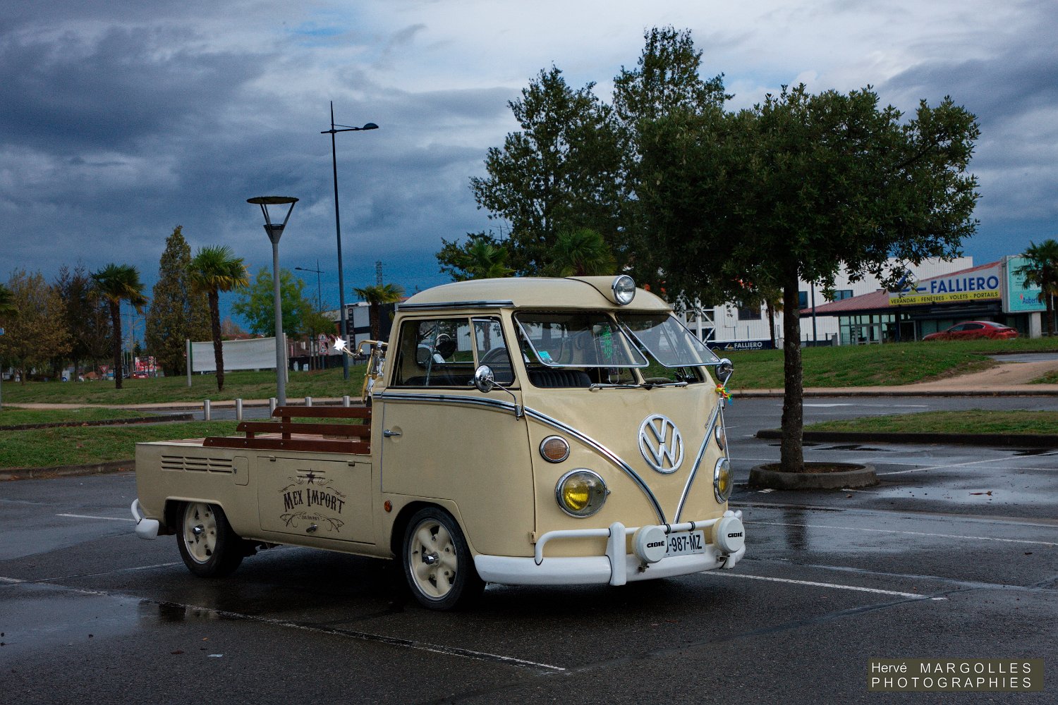 VW Combi-02.jpg